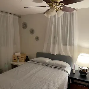 Lovely And Comfort 10 Min Lga,20 Min Manhattan New York