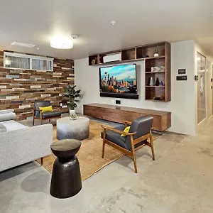 https://modern-capitol-hill-studio-steps-to-volunteer-seattle.seattlehotelsites.com