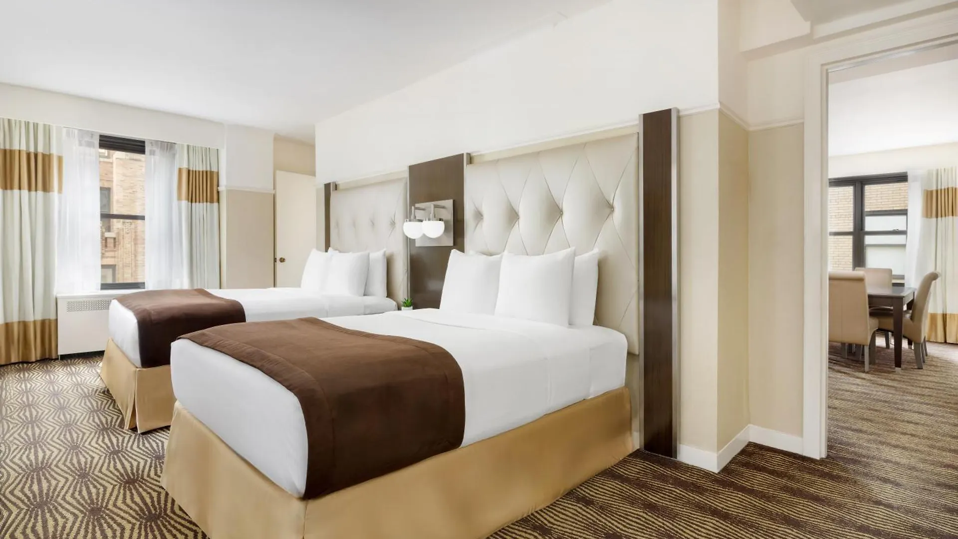 The New Yorker Hotel 4*,