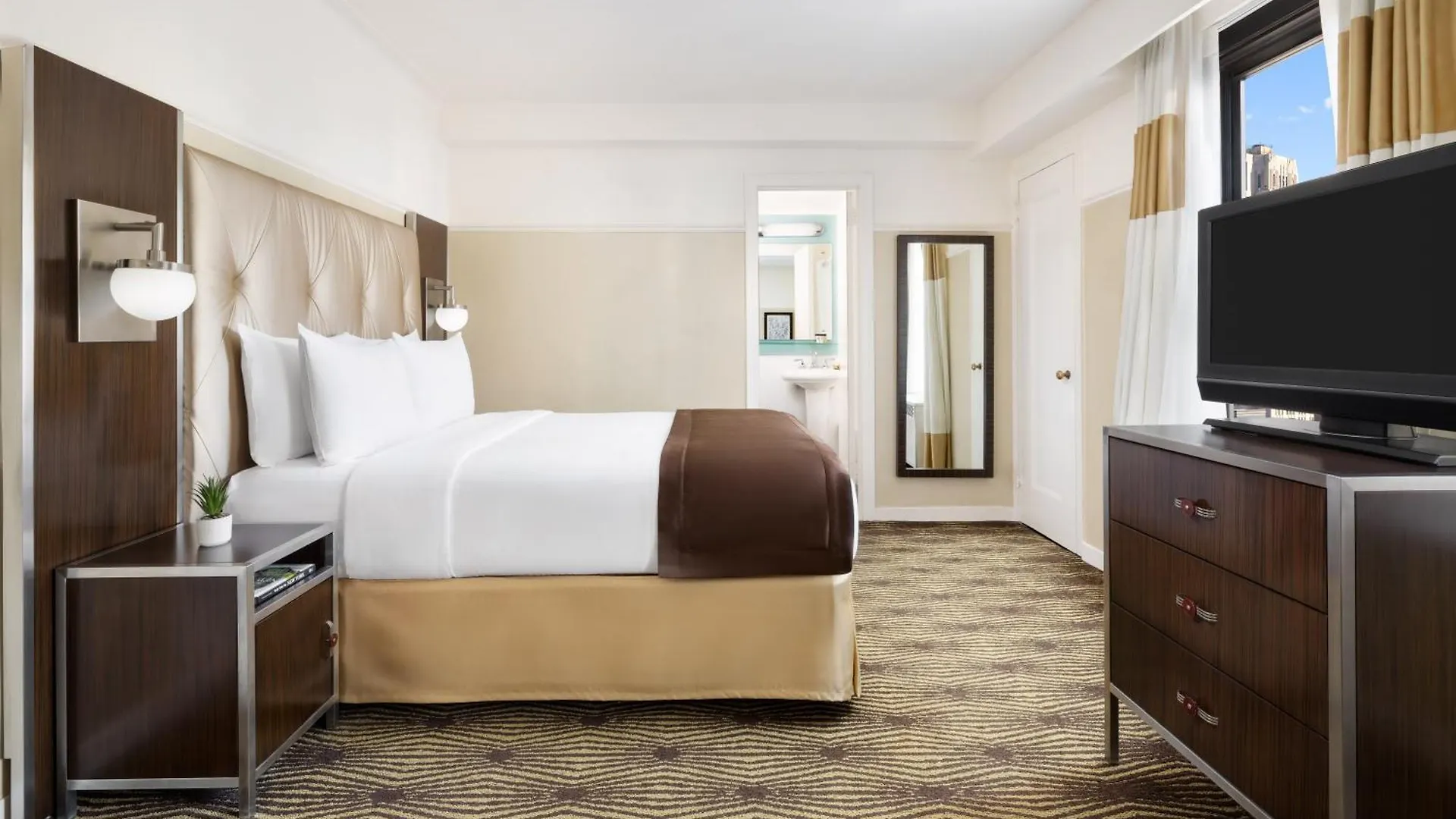 The New Yorker Hotel
