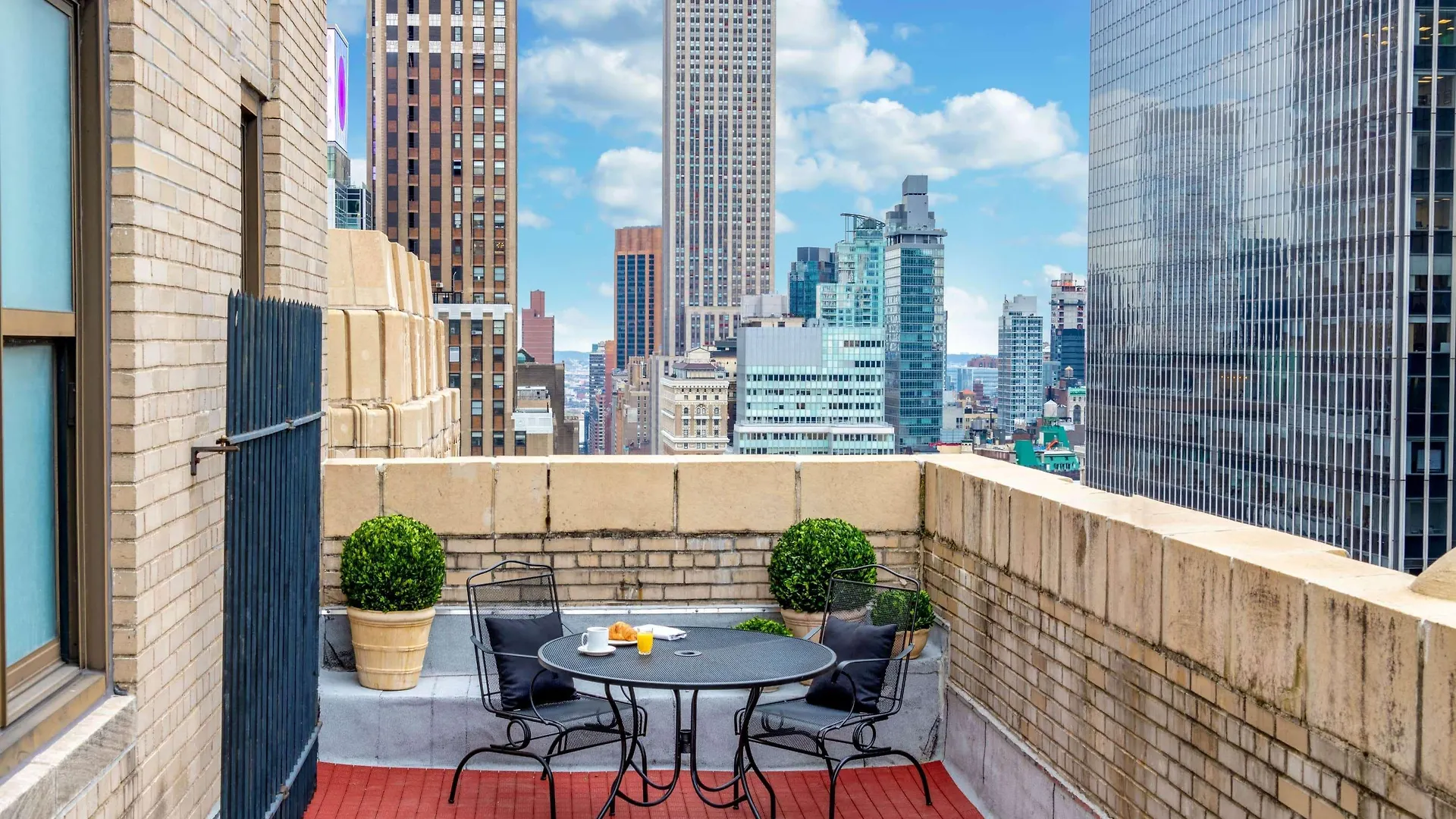 The New Yorker, A Wyndham Hotel